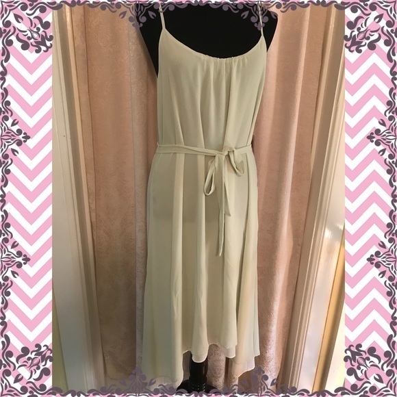 DARLING NWT DRESSπππ - Picture 2 of 8